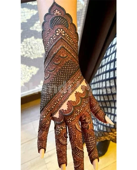 Charming Butterfly Motif Best Mehndi Design Charming Butterfly Motif Best Mehndi Design